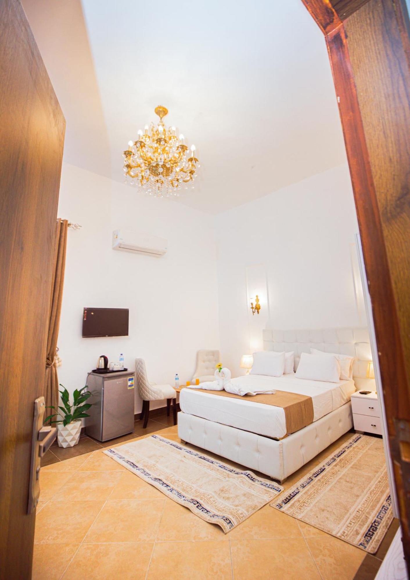 Hotel Downtown Antique 3*